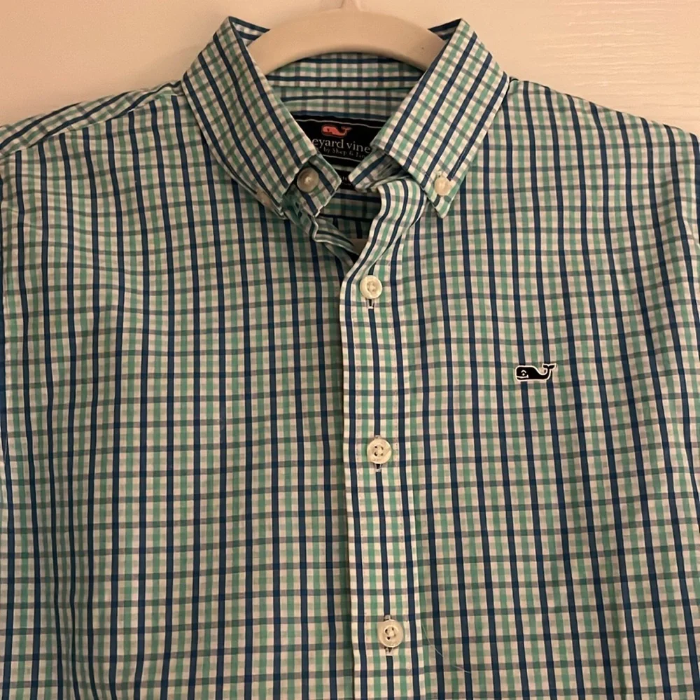 Vineyard Vines Whale Short Button Down Boys Size M (12-14) - Picture 2 of 3